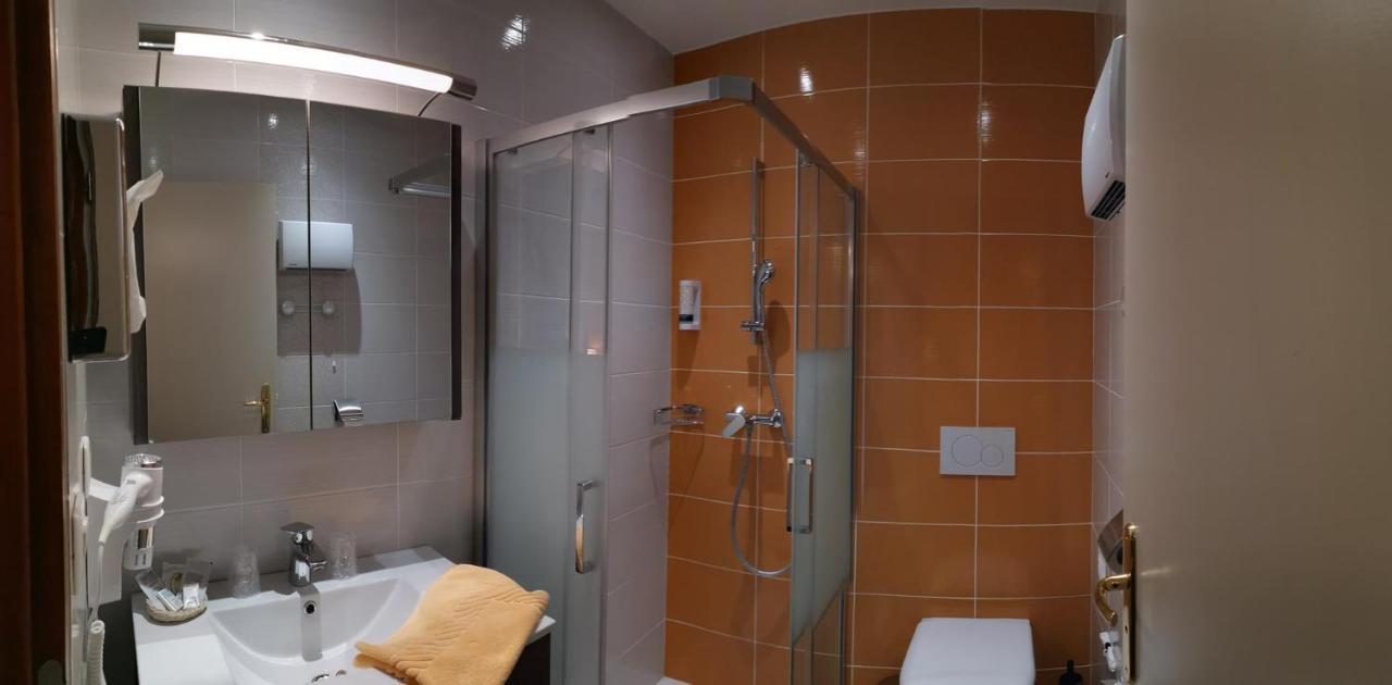 Hotel Saint-Georges Bagian luar foto