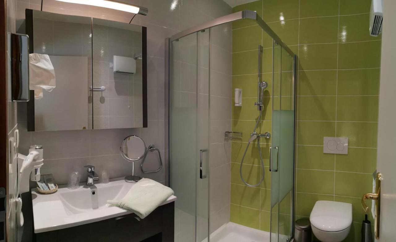 Hotel Saint-Georges Bagian luar foto